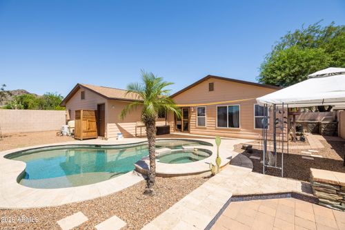 1025 E Cheryl Dr, Phoenix, AZ, 85020-1728 | Card Image