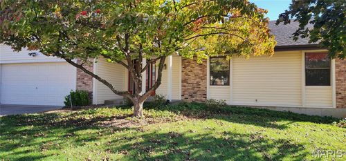 2741 Penbrooke Ln, Saint Charles, MO, 63301-0389 | Card Image