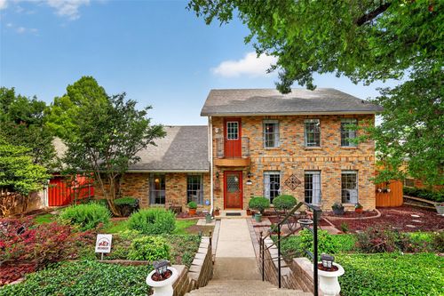 8261 Club Meadows Dr, Dallas, TX, 75243-7417 | Card Image