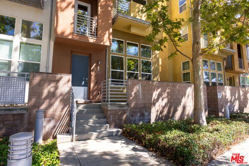 341 Memory Ln, Santa Ana, CA, 92705-6005 | Card Image