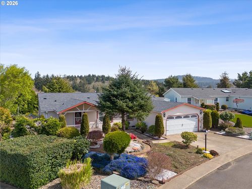 2854 Ne 46th Loop, Lincoln City, OR, 97367-5173 | Card Image