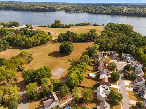 159 Waters Edge Ln, Hendersonville, TN, 37075-5069 | Card Image