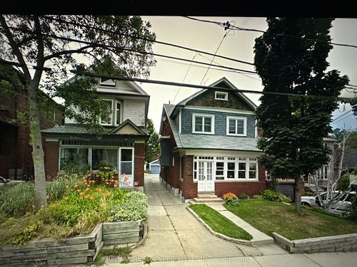 88 Deforest Road, Toronto, ON, M6S1J4 | Card Image