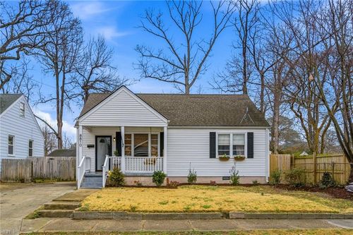 8810 Devon St, Norfolk, VA, 23503-3835 | Card Image