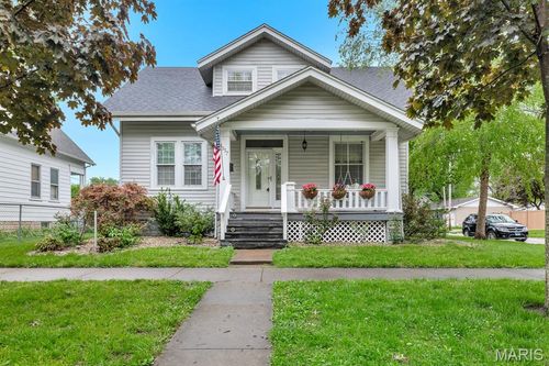 1517 Lemon St, Highland, IL, 62249-2126 | Card Image