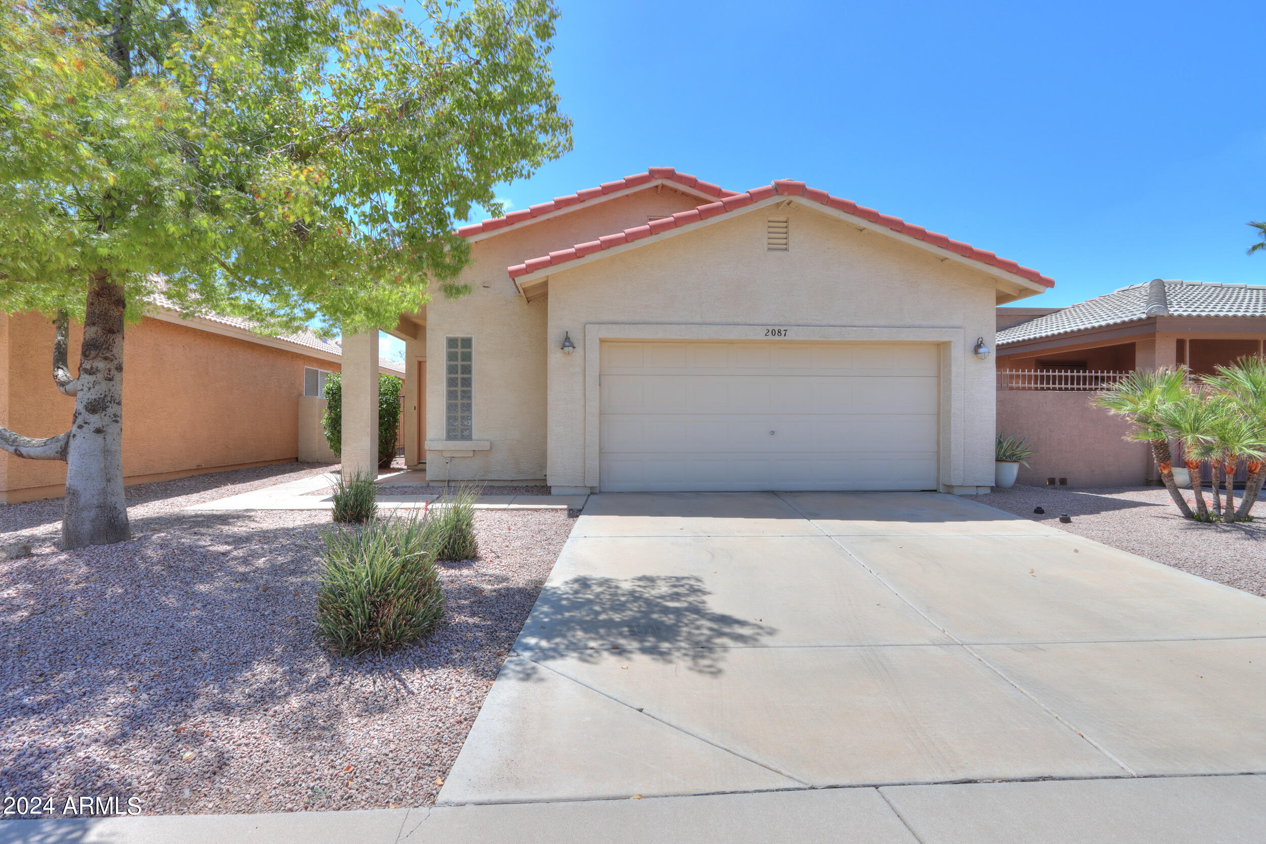 2087 N Sweetwater Drive, For Sale in Casa Grande Zoocasa