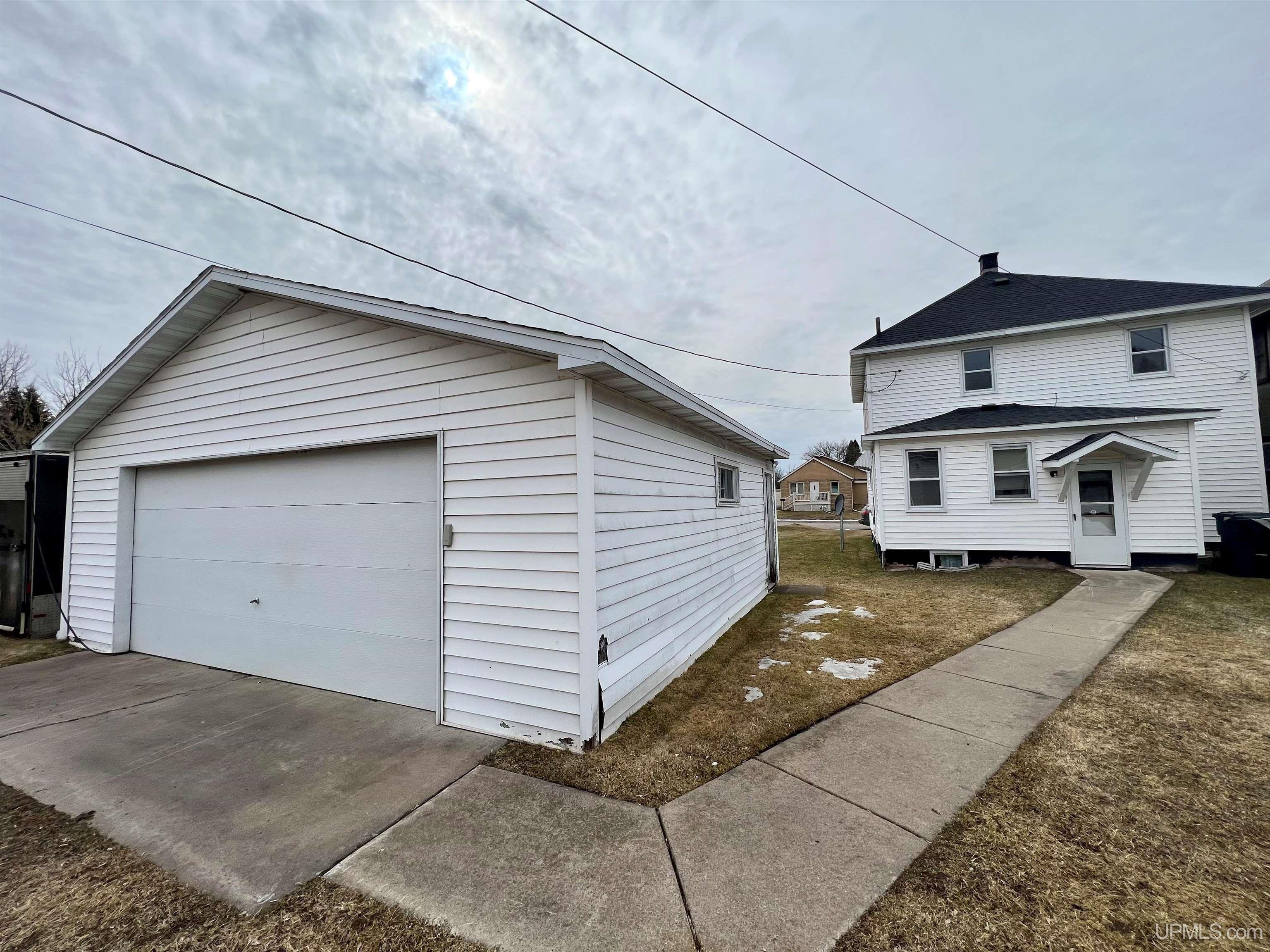 5th Ave, Iron River, MI 49935