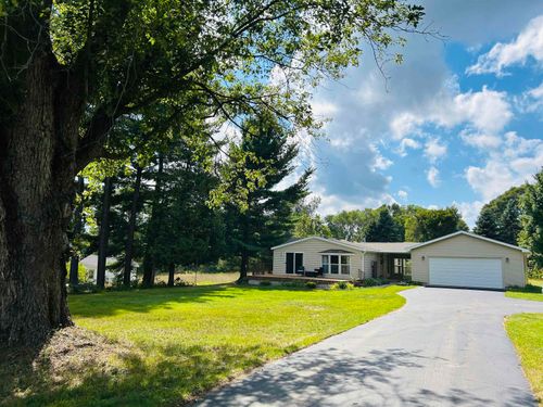 7290 2nd St, Thompsonville, MI, 49683-9173 | Card Image