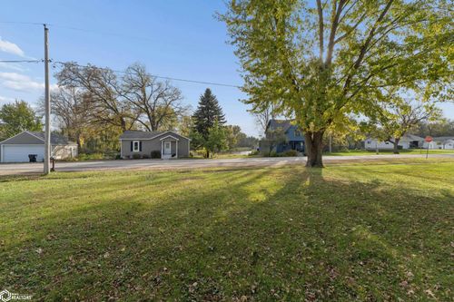 306 W Main St, Fertile, IA, 50434-1022 | Card Image