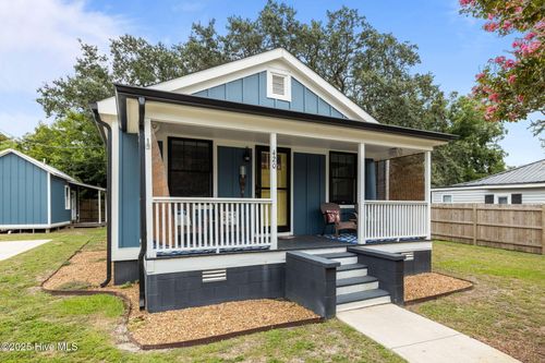 420 Pollock St, Beaufort, NC, 28516-1930 | Card Image
