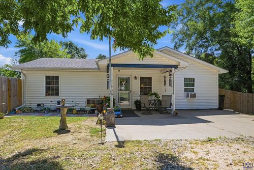 413 Osage St, Carbondale, KS, 66414-9670 | Card Image