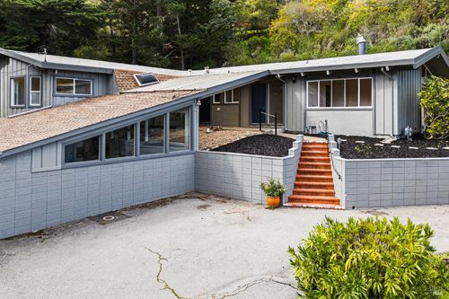 11 Hollyhock Ct, Mill Valley, CA, 94941-1416 | Card Image