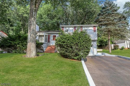 97 Knolls Rd, Bloomingdale, NJ, 07403-1513 | Card Image