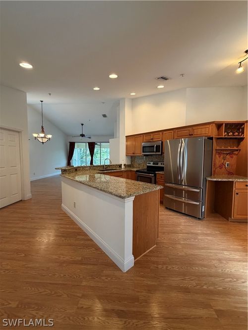 apt-201-5070 Cedar Springs Dr, NAPLES, FL, 34110-3353 | Card Image