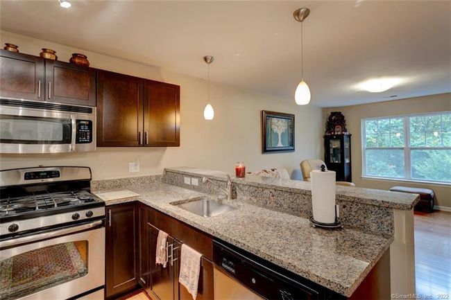 UNIT-405 - 26 Schoolhouse Dr, Condo with 2 bedrooms, 2 bathrooms and null parking in West Hartford CT | Image 7