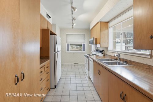 4077 Brockway Rd, Saginaw, MI, 48638-4700 | Card Image