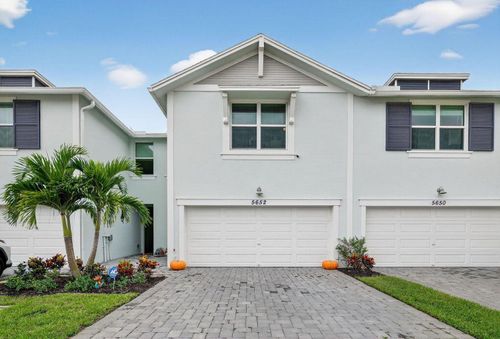 5652 Se Edgewater Cir, Stuart, FL, 34997-3500 | Card Image