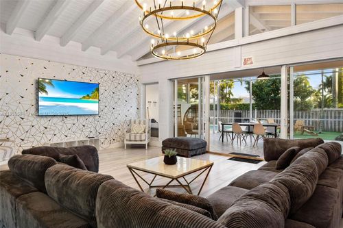 1240 Jefferson St, Hollywood, FL, 33019-1807 | Card Image