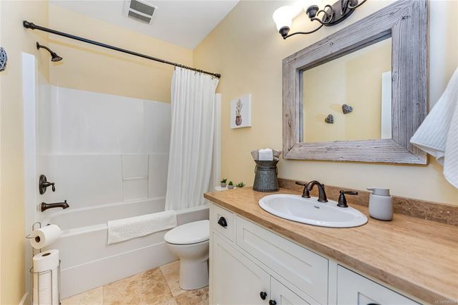 6140 Lakes Rd, House other with 5 bedrooms, 5 bathrooms and 4 parking in Duncan BC | Image 20