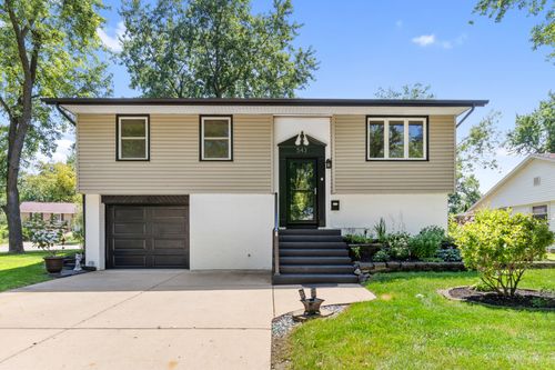 543 Ridge Cir, Streamwood, IL, 60107-2057 | Card Image