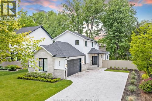 281 Brighton Rd, Tecumseh, ON, N8N2L2 | Card Image