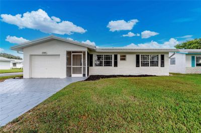 1320 Nw 85th Ave, House other with 2 bedrooms, 2 bathrooms and null parking in Plantation FL | Image 3