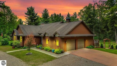 6369 Wooded Trl, Houghton Lake, MI, 48629-8967 | Card Image