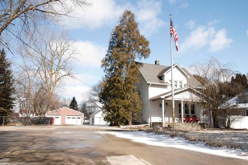 23515 Glenwood St, Clinton Township, MI, 48035-2941 | Card Image