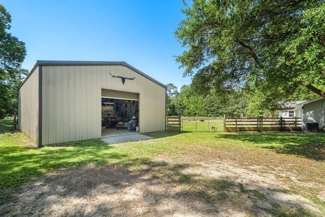 424 Hankamer Loop, House other with 3 bedrooms, 3 bathrooms and 2 parking in Hankamer TX | Image 7
