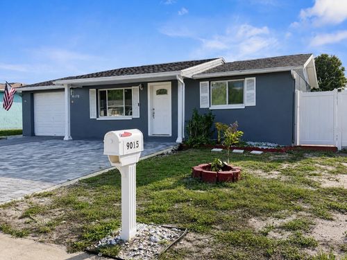9015 Prosperity Ln, PORT RICHEY, FL, 34668-5135 | Card Image