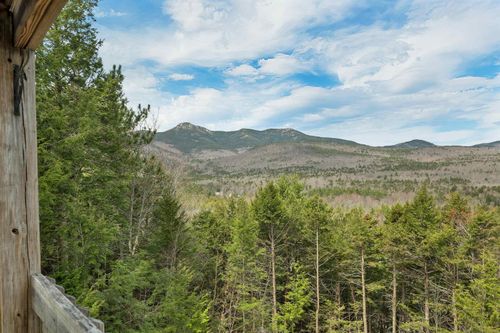 17 Croto Ln, Albany, NH, 03818-7402 | Card Image
