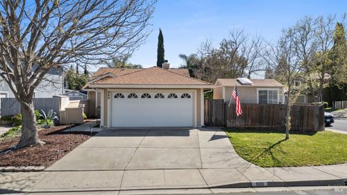 800 Charter Way, Vacaville, CA, 95687-7393 | Card Image