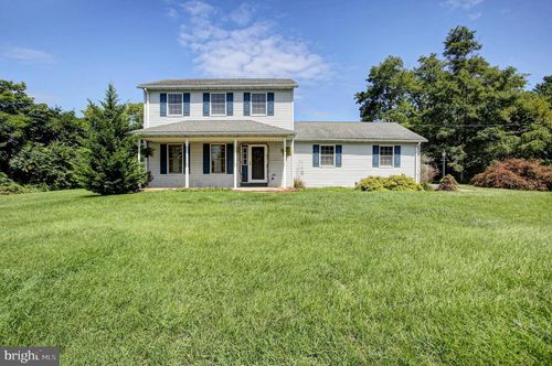 8895 Mentzer Gap Rd, WAYNESBORO, PA, 17268-8223 | Card Image