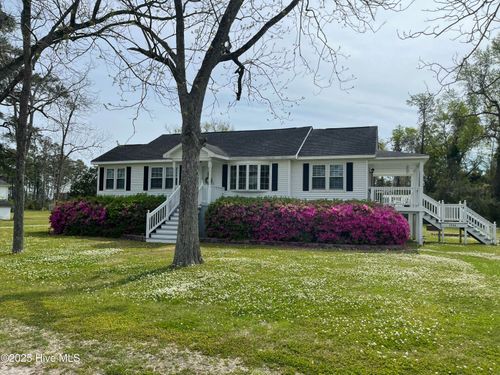 1590 S River Rd, Beaufort, NC, 28516-6657 | Card Image