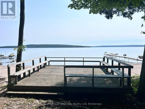 127 Kchi Sin Miikan, Christian Island, ON, L9M0A9 | Card Image