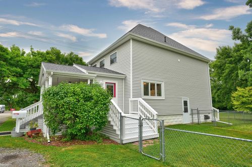 705 E Flint St, Davison, MI, 48423-1216 | Card Image
