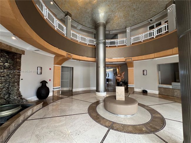 APT-4505 - 848 Brickell Key Dr, Condo with 3 bedrooms, 4 bathrooms and null parking in Miami FL | Image 45