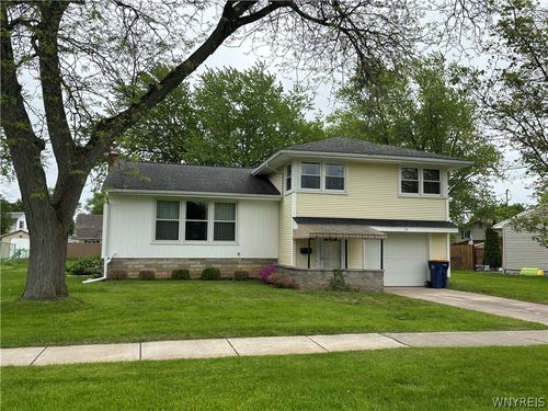 13 Eisenhower Dr, Lockport, NY, 14094-5757 | Card Image