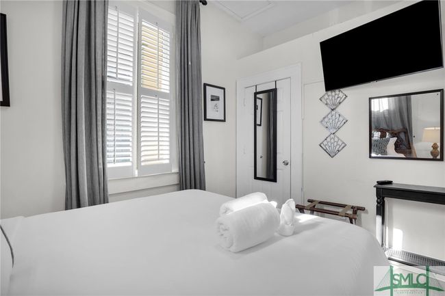 621 E Broad St, House other with 2 bedrooms, 1 bathrooms and null parking in Savannah GA | Image 28