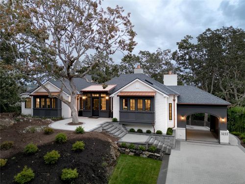 3255 Norfolk Rd, Victoria, BC, V8R6H5 | Card Image