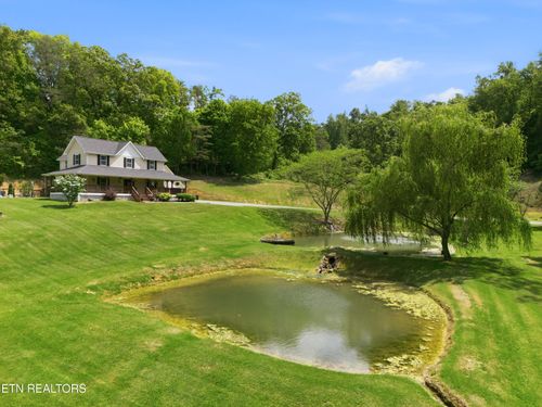 1913 E Union Valley Rd, Seymour, TN, 37865-4418 | Card Image