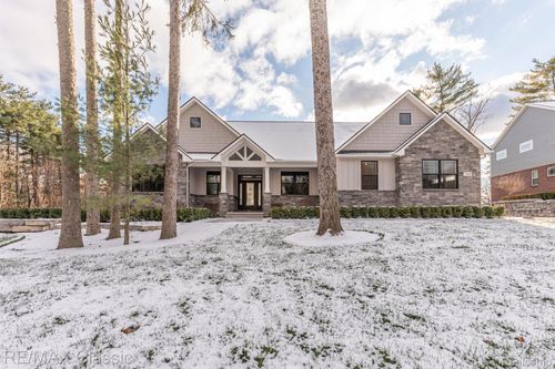 5535 Huron River Dr, Dexter, MI, 48130-9708 | Card Image