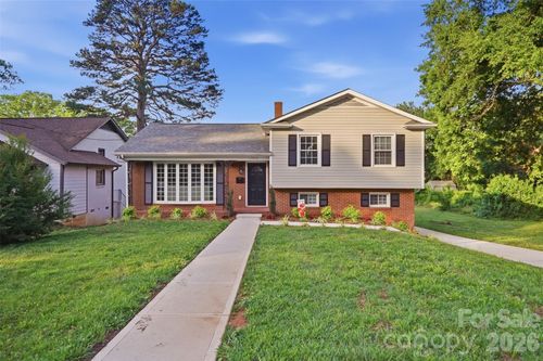 1715 Washington Ave, Charlotte, NC, 28216-5427 | Card Image