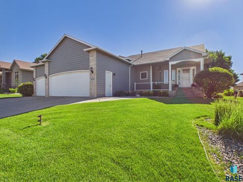 6520 S Heatherridge Ave, Sioux Falls, SD, 57108-3300 | Card Image