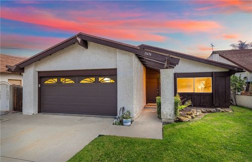 11676 Lakia Dr, Cypress, CA, 90630-5524 | Card Image