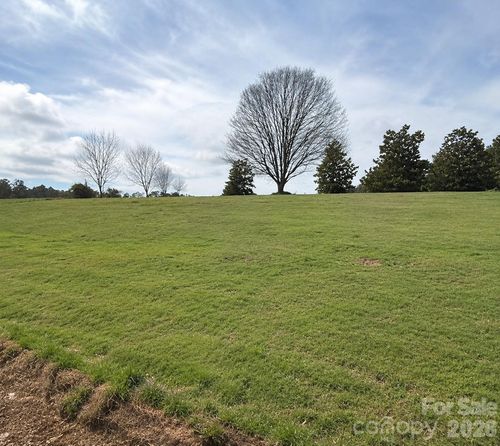 678 Old Stage Rd, Edgefield, SC, 29824-3709 | Card Image