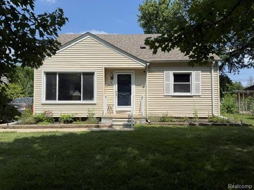 32118 Cambridge St, Garden City, MI, 48135-1736 | Card Image