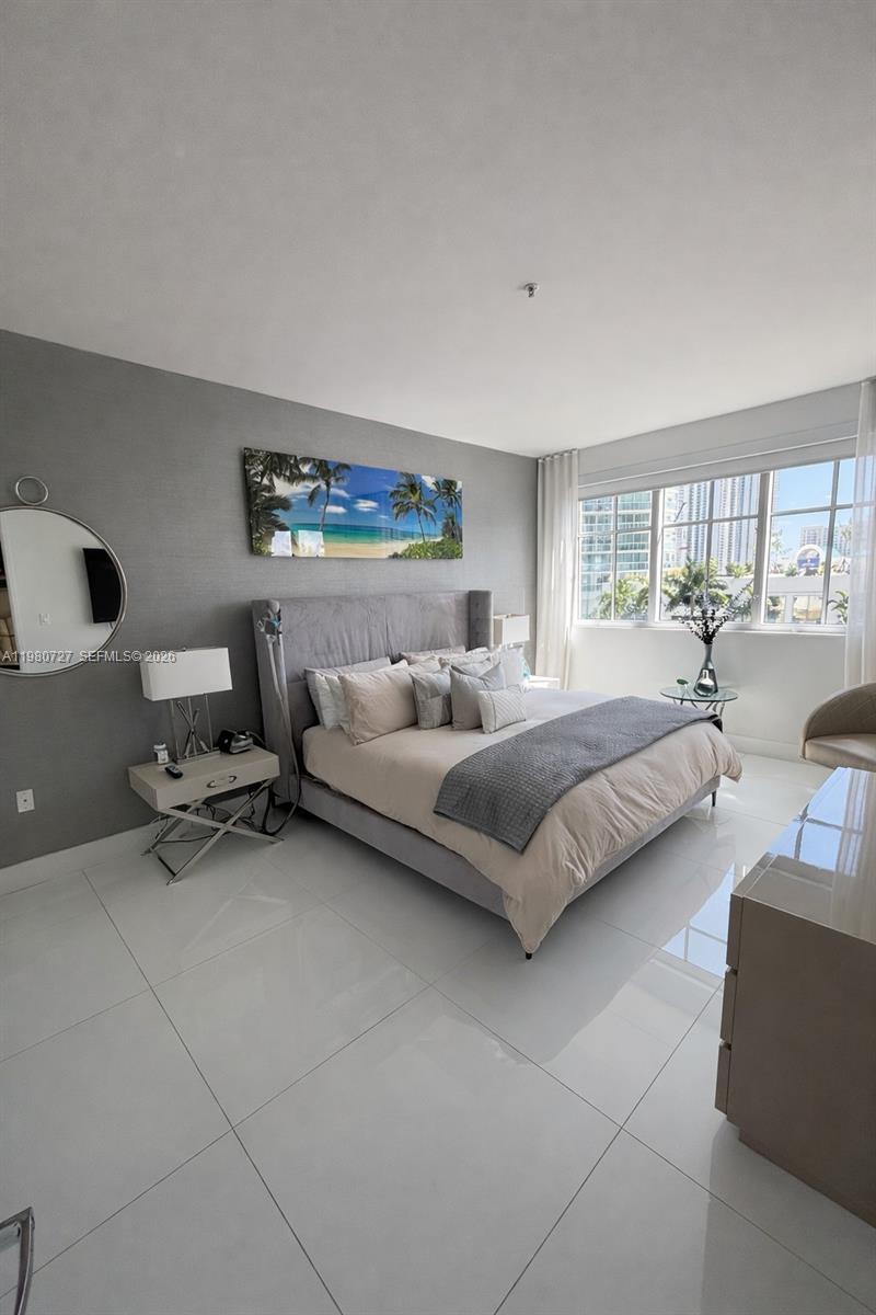 Residential in Sunny Isles Beach 4