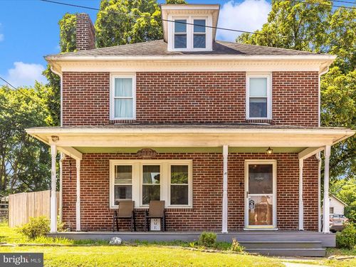 21127 Twin Springs Dr, SMITHSBURG, MD, 21783-1586 | Card Image