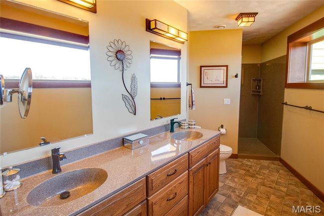 2445 Seiler Rd, House other with 3 bedrooms, 5 bathrooms and 2 parking in Alton IL | Image 35